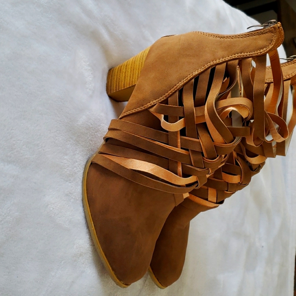 Booties size 41 or 10 in US